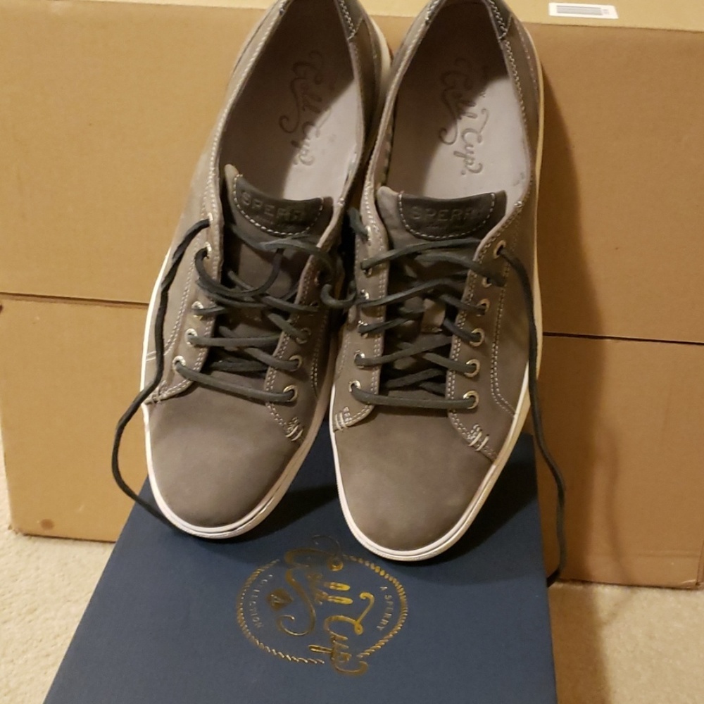 Shoes - Picture 3 of 5